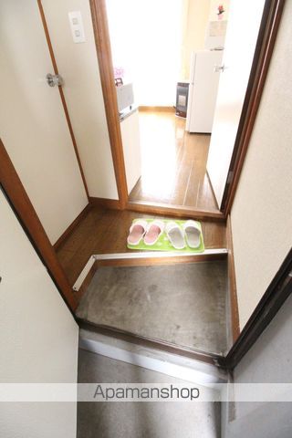 元町コーポラスの玄関写真
