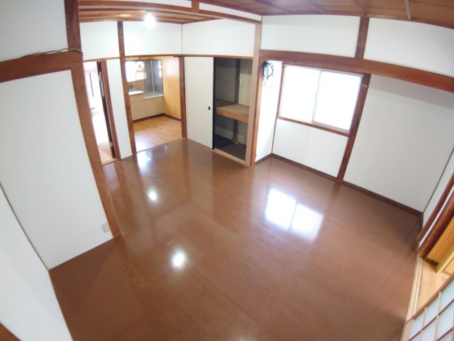 神田1丁目貸家の居間写真