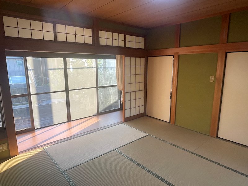 京月町貸家の居間写真