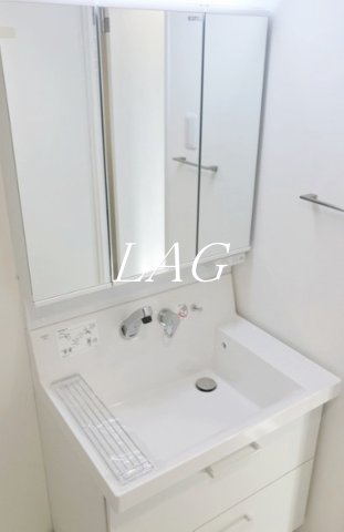 洗面設備　洗面台です。