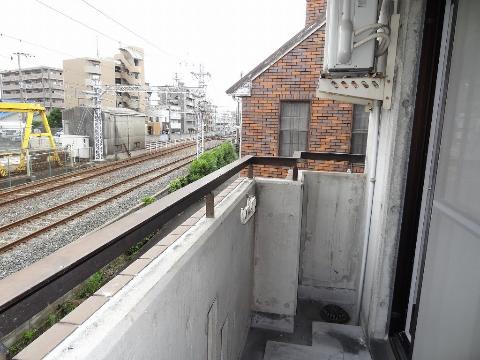 【豊中市石橋麻田町のマンションのバルコニー】