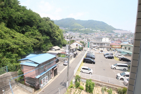 【広島市西区井口のマンションのバルコニー】