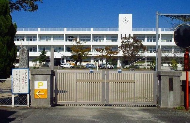 【神埼市千代田町姉のアパートの小学校】