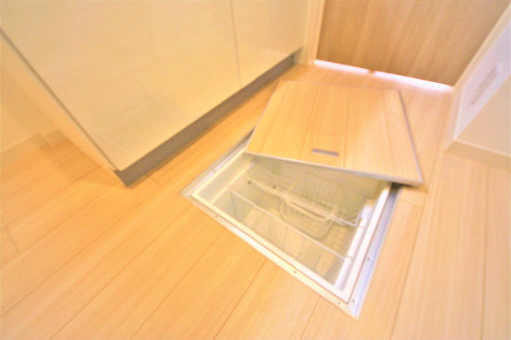 収納　1F床下収納あり
