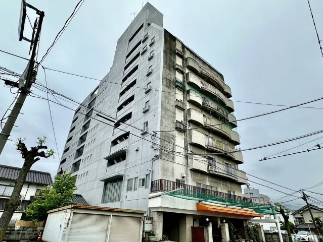 【福山市沖野上町のマンションの建物外観】