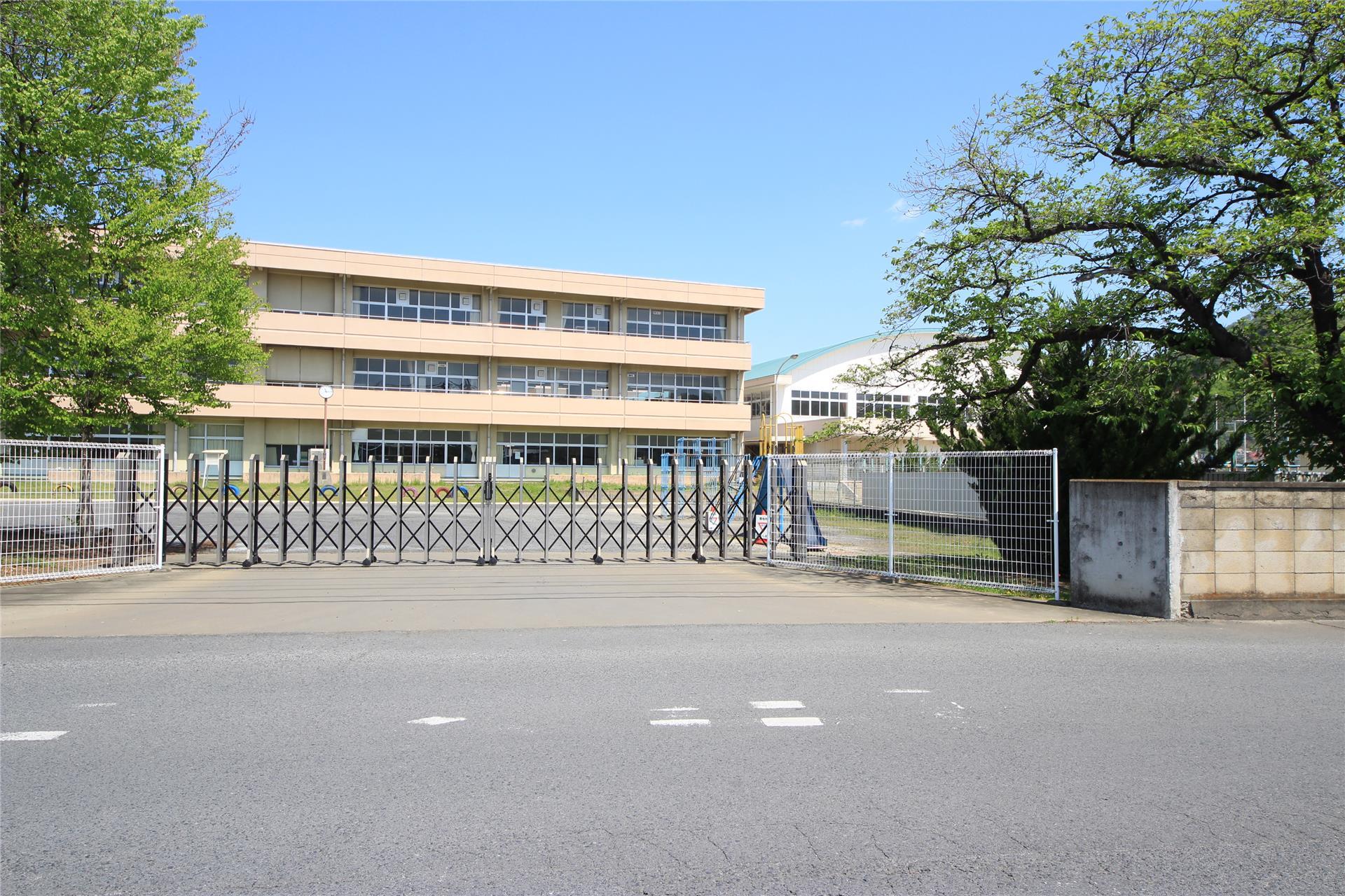 【マンションみえの小学校】