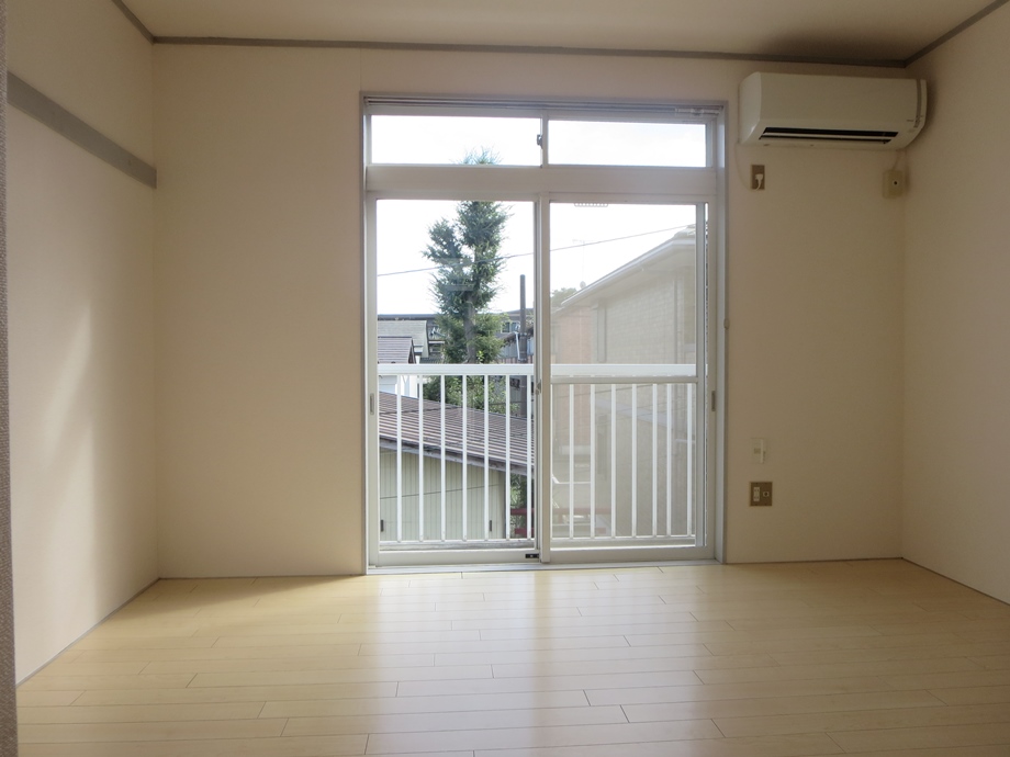 居室・リビング　洋室6帖　陽当たり良好♪