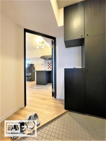 【R-RESIDENCE TAKAMATSUの玄関】