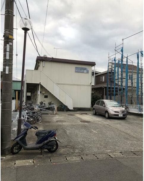 【小田原市国府津のアパートの建物外観】