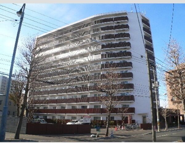 札幌市北区北三十四条西のマンションの建物外観