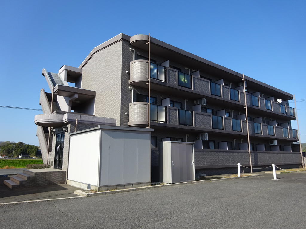 ＪＲ山陽本線 西条駅 バス乗車時間：30分 最寄りバス停で下車 徒歩15分 築24年