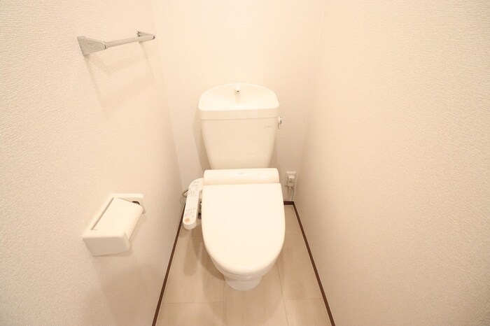 トイレ　温水洗浄暖房便座