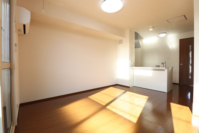 居室・リビング　リビング全景