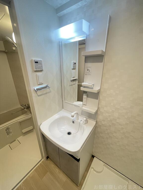 洗面設備　（写真は同タイプ）