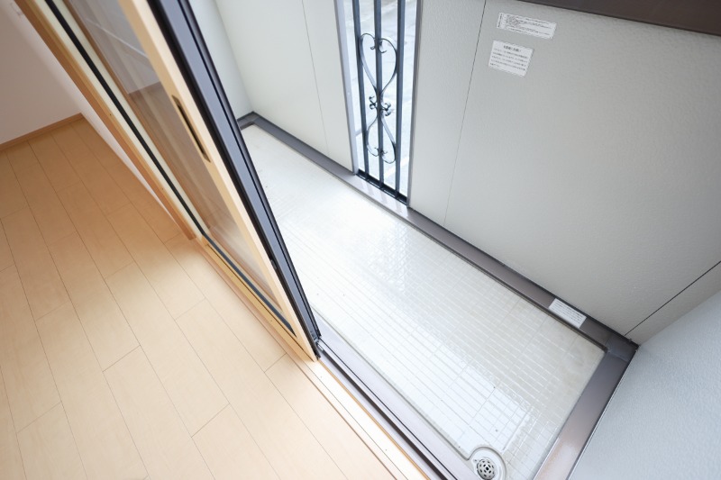 バルコニー　図面と現状に相違がある場合には現状を優先