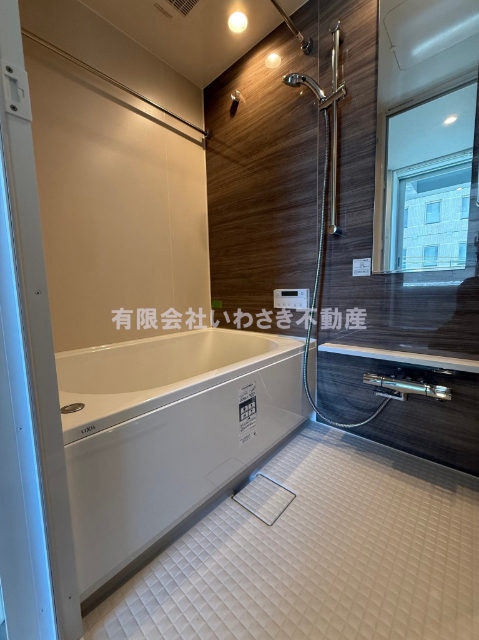 バス・シャワールーム　別部屋参考写真