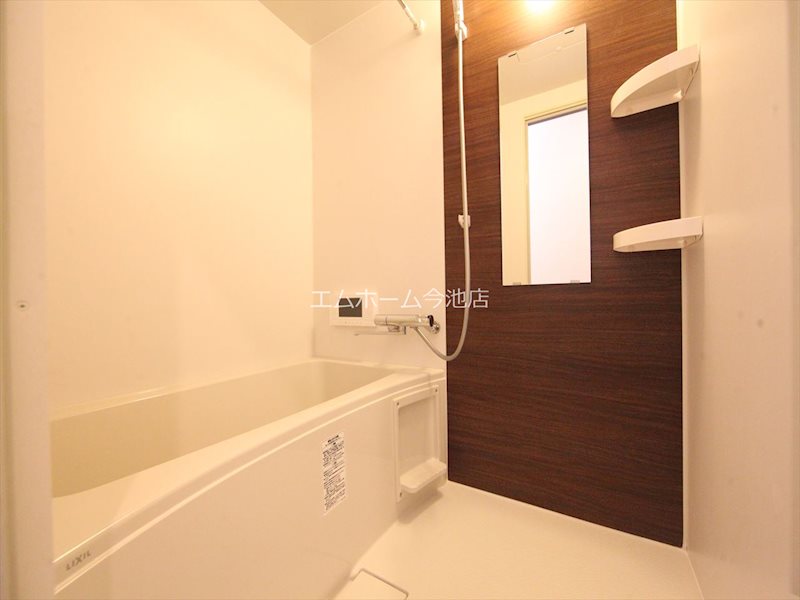 洗面設備　浴室テレビ付き　浴室暖房乾燥機機能付バスル