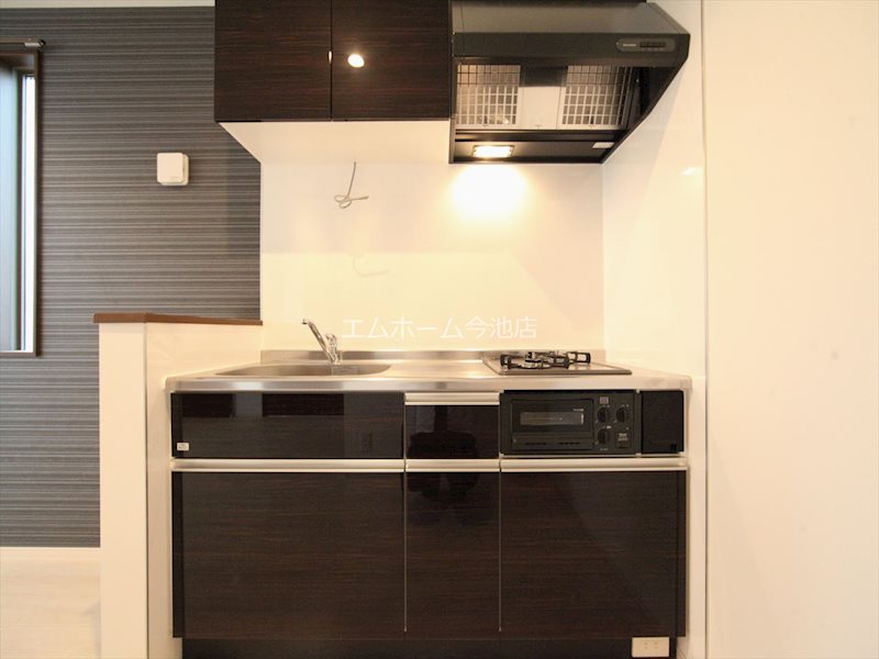 キッチン　システムキッチン（ガス2口グリル付）