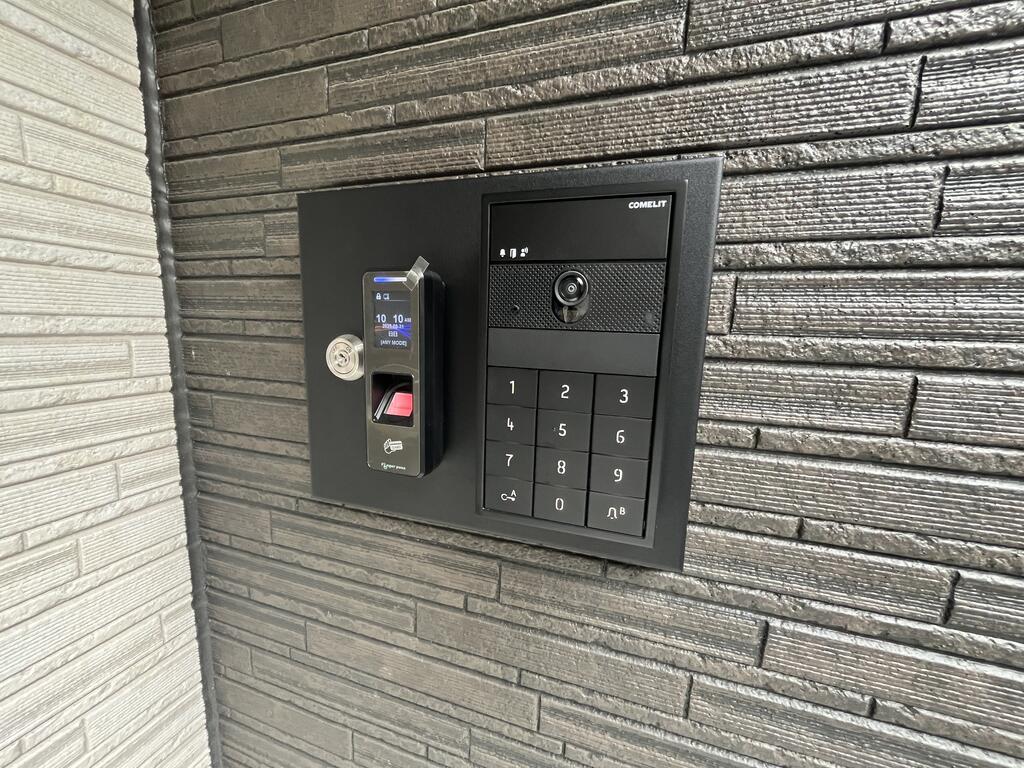 セキュリティ　オートロック付です