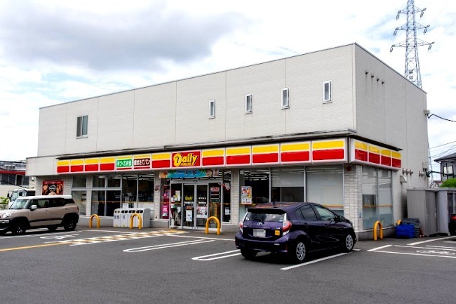 コンビニ　デイリーヤマザキ 東久留米柳窪2丁目店（コンビニ）まで203m