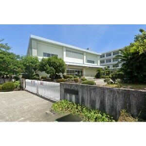 小学校　静岡市立井宮北小学校（小学校）まで852m