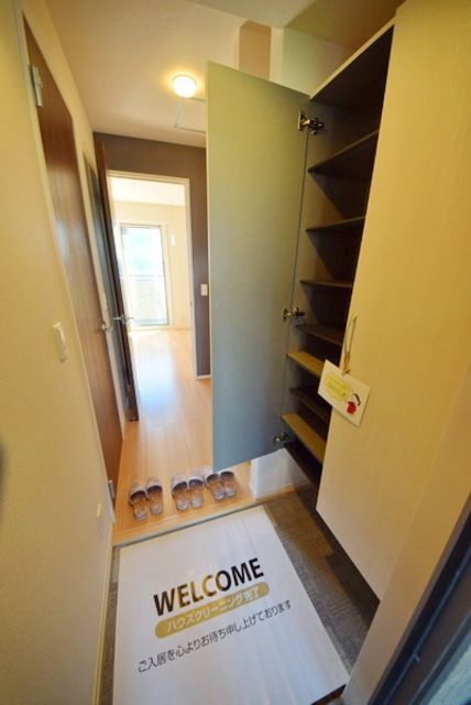 玄関　※別号室参考写真です