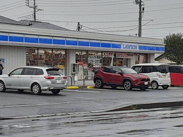 コンビニ　ローソン佐和駅西店（コンビニ）まで328m