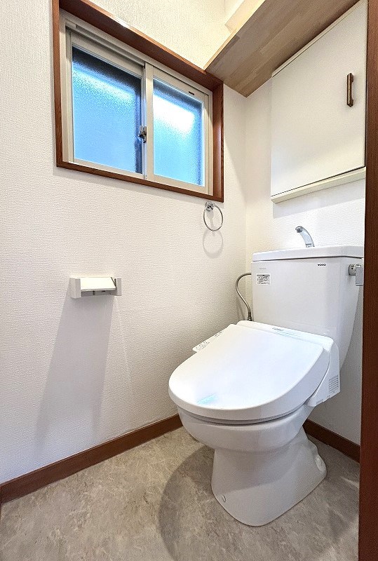 トイレ　2F