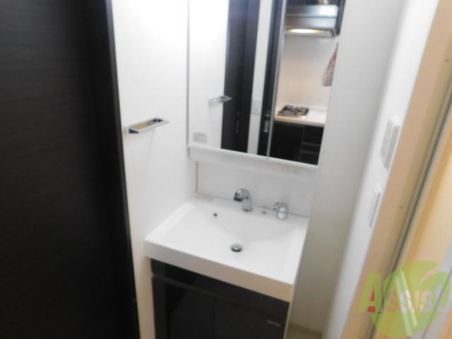 洗面設備　写真は同建物、同タイプのイメージ写真です。