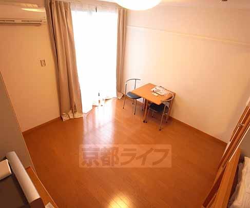 居室・リビング　使いやすい洋室です。