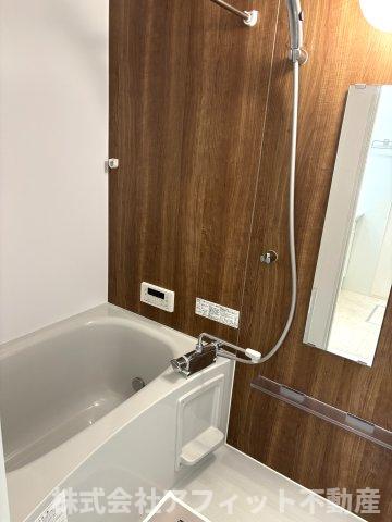 バス・シャワールーム　追い焚き機能付き