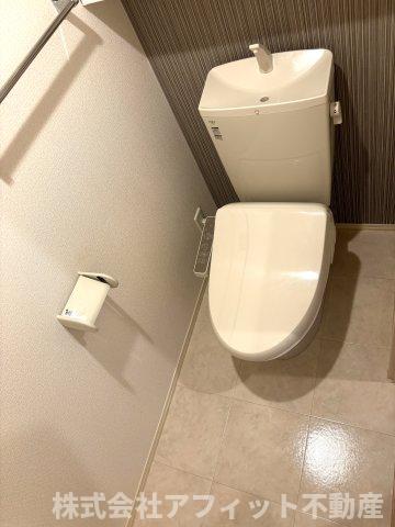 トイレ　温水洗浄暖房便座