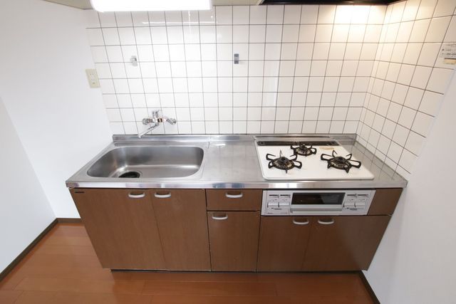 キッチン　ガスコンロ／魚焼きグリル備え付け