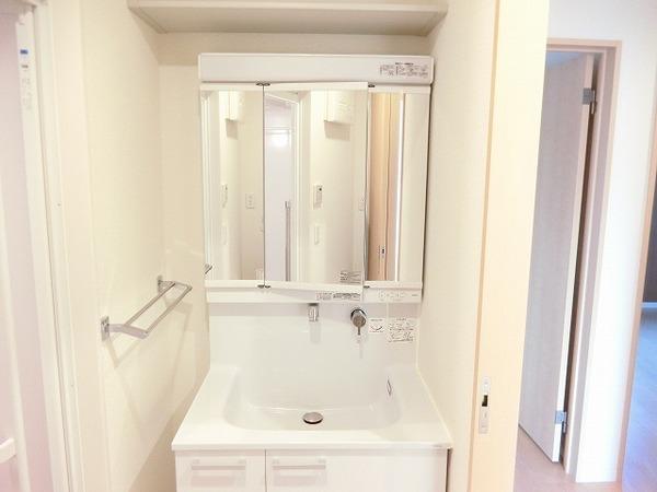 洗面設備　独立洗面台！