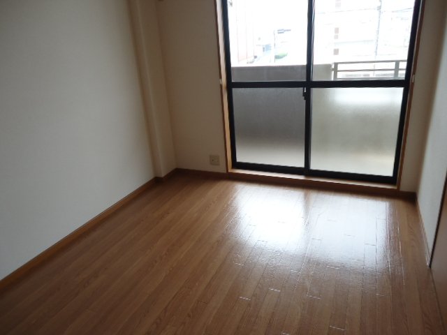 その他部屋・スペース　南側洋室