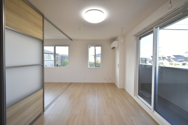 居室・リビング　居間です