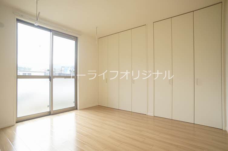 その他部屋・スペース　壁一面の大容量のクローゼットで空間を広く使えます★