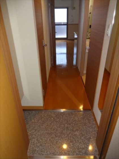 玄関　他号室のお写真です