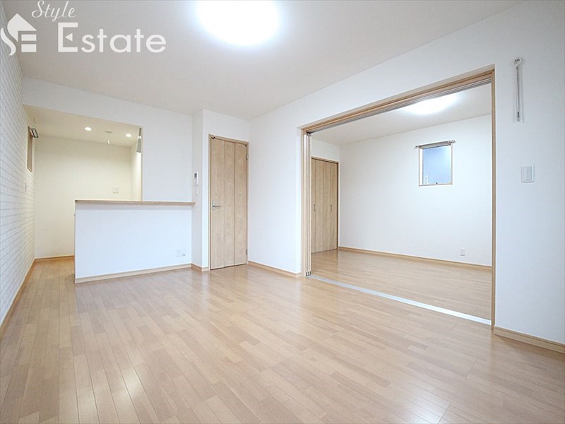 居室・リビング　内装