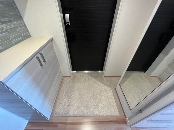 玄関　※別部屋の写真です