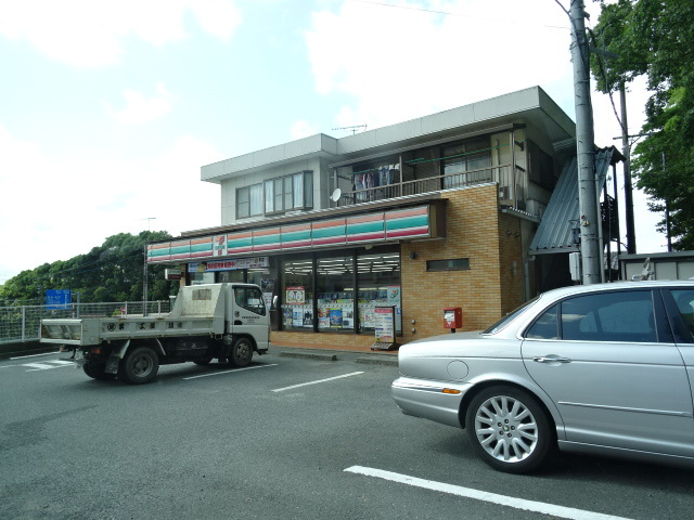 コンビニ　ファミリーマート（コンビニ）まで1274m