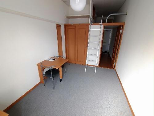 居室・リビング　1階はフローリング仕様です。