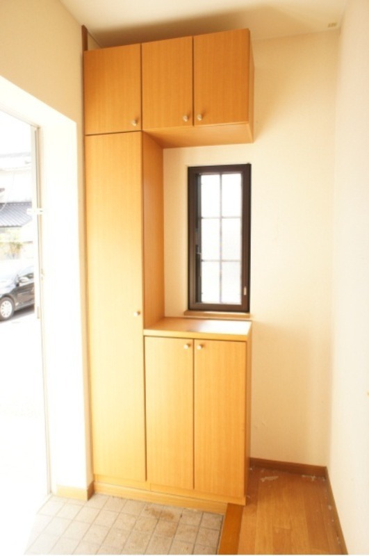 玄関　図面と現状に相違がある場合には現状を優先