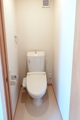 トイレ　温水洗浄便座付