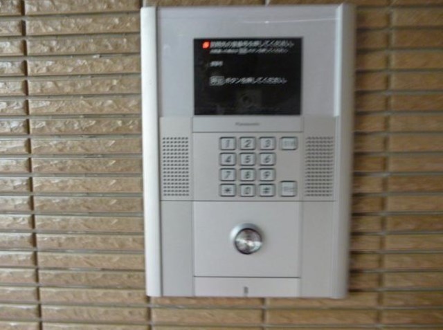 セキュリティ　オートロック完備