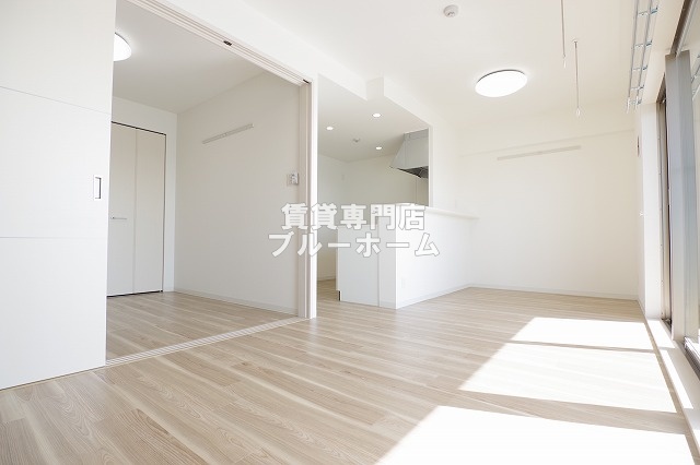 居室・リビング　広々としたリビング！