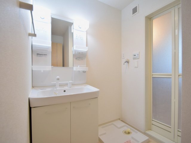 洗面設備　洗髪洗面化粧台付き♪