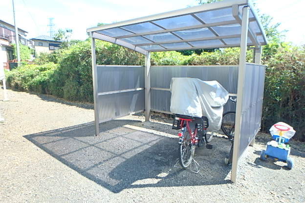 その他共有部分　駐輪場です♪