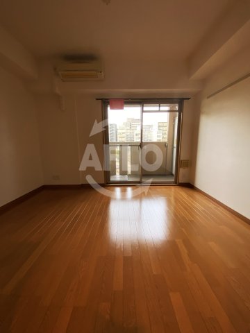 居室・リビング　プレサンス大手前パークサイドII　洋室