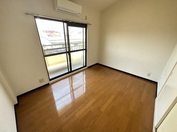 居室・リビング　明るい室内！